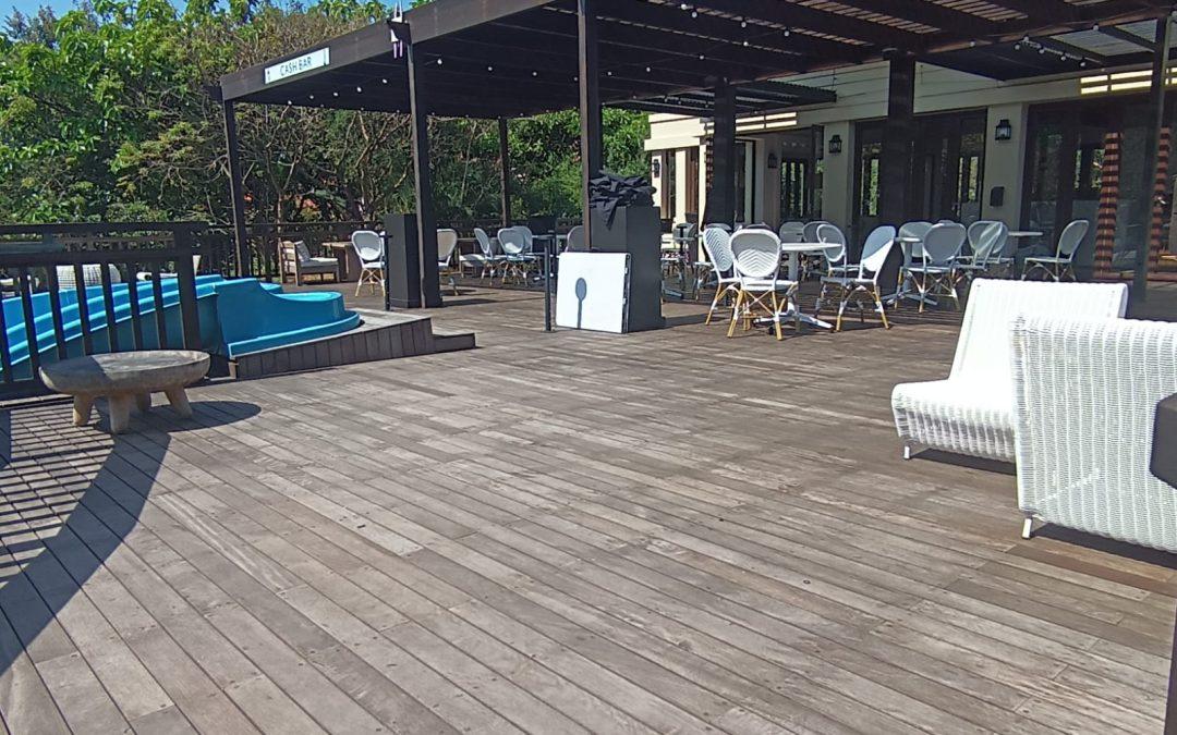 NAVIGATING THE DECKING TRENDS: TIMBER VS COMPOSITE IN 2023/24